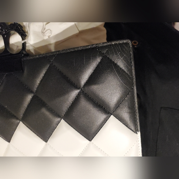 Unused Clutch by Alexander McQueen with dustbag and marks - Picture 13 of 17